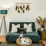 1 Bedroom, 5 Minutes Walk To Angel Station, Central London