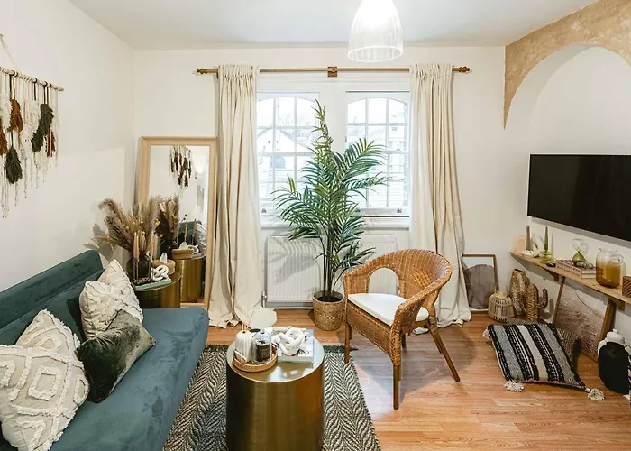 1 Bedroom, 5 Minutes Walk To Angel Station, Central London