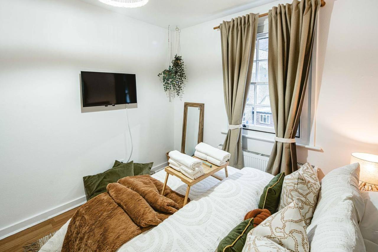 1 Bedroom, 5 Minutes Walk To Angel Station, Apartament *