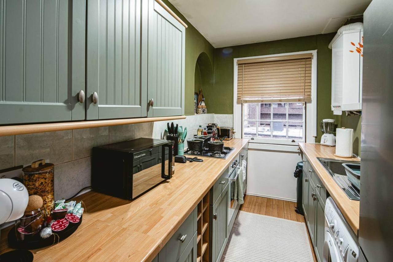 1 Bedroom, 5 Minutes Walk To Angel Station, Londra